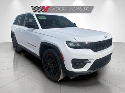 Used 2025 Jeep Grand Cherokee Altitude