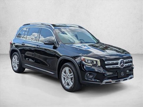 Used 2020 Mercedes-Benz GLB 250 image 3