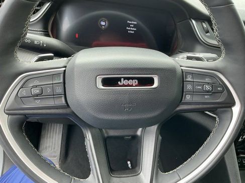 Used 2024 Jeep Grand Cherokee Altitude AWD/4WD image 24