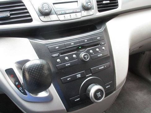 Used 2012 Honda Odyssey LX image 17
