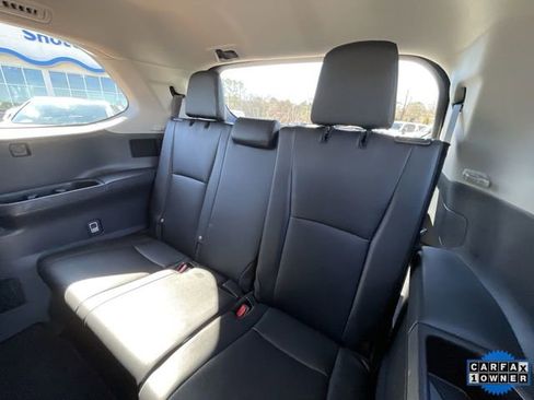 Used 2025 Toyota Grand Highlander AWD image 17