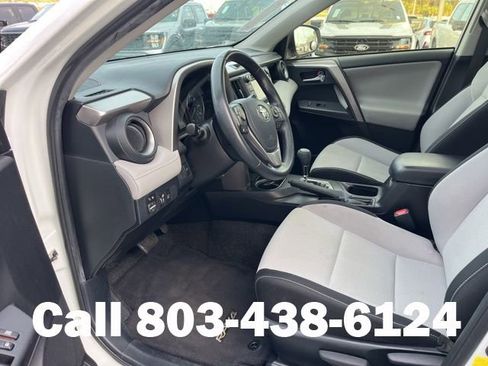 Used 2018 Toyota RAV4 XLE image 6