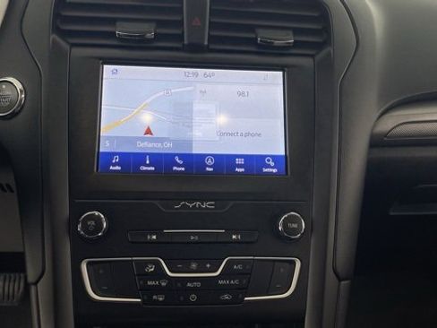 Used 2020 Ford Fusion SE w/ Equipment Group 151A image 40