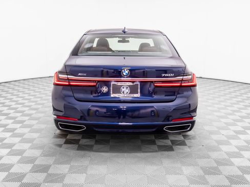 Certified 2022 BMW 750i xDrive w/ Luxury Rear Seating Package image 5