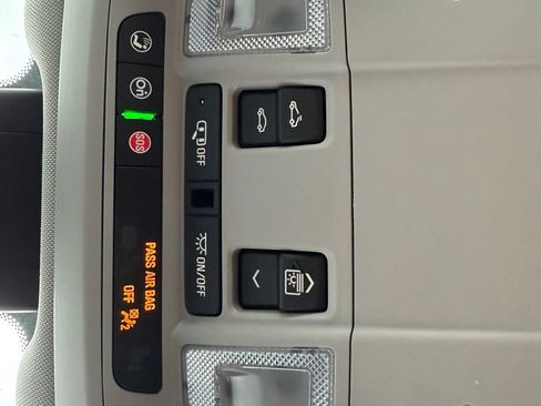 Certified 2022 GMC Terrain SLE w/ Driver Convenience Package AWD/4WD image 31