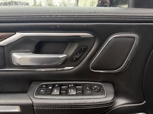 Used 2019 RAM 1500 Laramie image 17