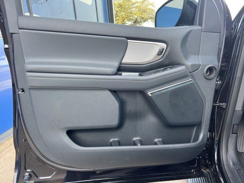 New 2026 Ford Expedition Active image 16