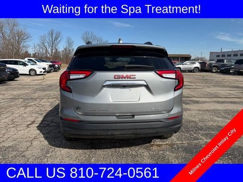 Certified 2023 GMC Terrain SLE w/ Driver Convenience Package image 2