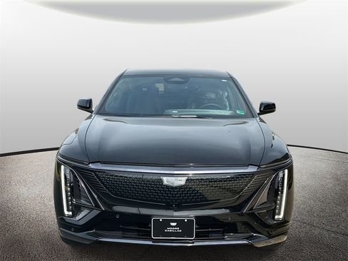 New 2025 Cadillac Lyriq Sport image 6