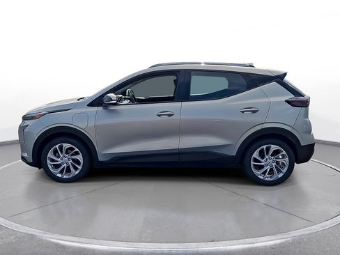 Used 2023 Chevrolet Bolt EUV LT w/ Driver Confidence Package FWD image 5