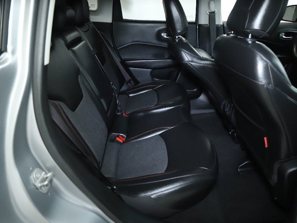 Used 2021 Jeep Compass Trailhawk AWD/4WD image 32