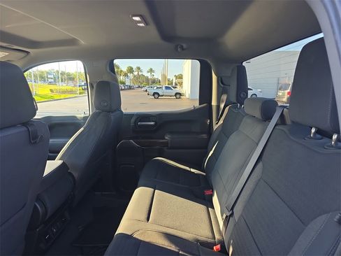 Used 2020 GMC Sierra 1500 SLE w/ SLE Value Package image 10