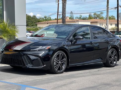 Used 2025 Toyota Camry XSE image 10