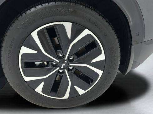 Used 2024 Kia EV6 Wind w/ Wind Technology Package AWD/4WD image 8