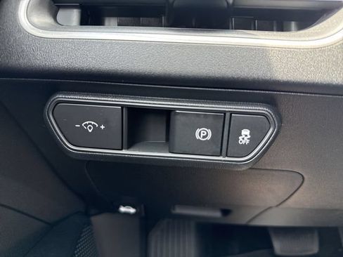 Used 2025 Kia K4 FWD image 21