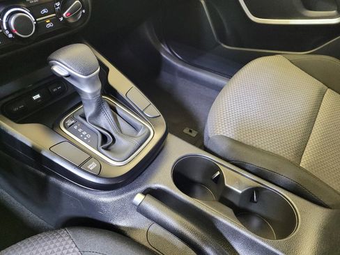 Used 2025 Kia Soul LX image 26