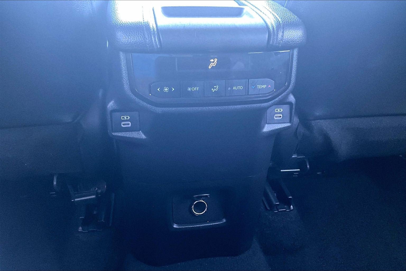 Used 2025 Toyota Grand Highlander FWD image 33
