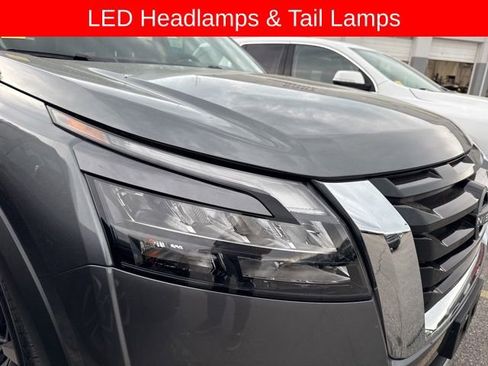 Used 2025 Nissan Pathfinder Platinum w/ Cargo Package AWD/4WD image 7