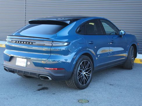 Certified 2025 Porsche Cayenne Coupe AWD/4WD image 8