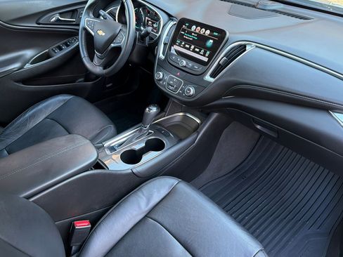 Used 2018 Chevrolet Malibu LT w/ Leather Package image 20