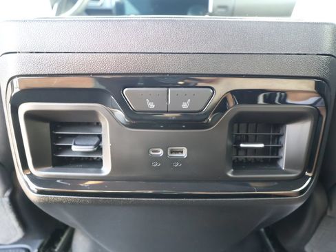 Used 2023 GMC Sierra 1500 AT4 w/ AT4 Premium Package AWD/4WD image 29