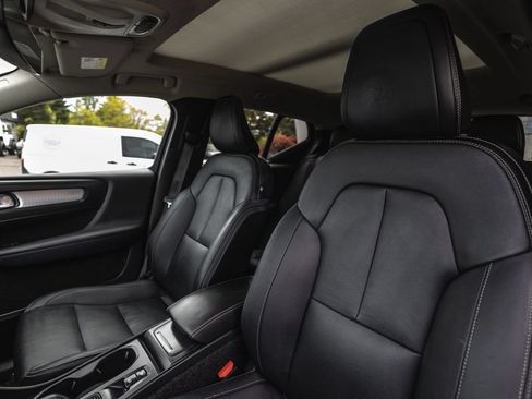 Used 2019 Volvo XC40 T5 Momentum AWD/4WD image 17