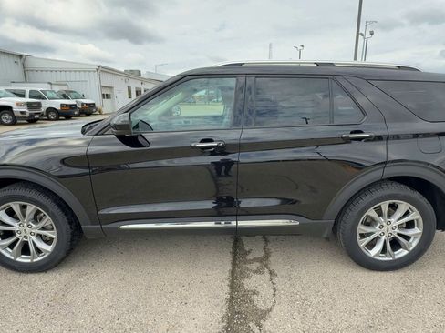 Used 2023 Ford Explorer Limited image 5