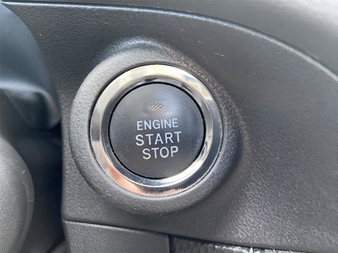 Used 2023 Subaru Forester Limited image 28