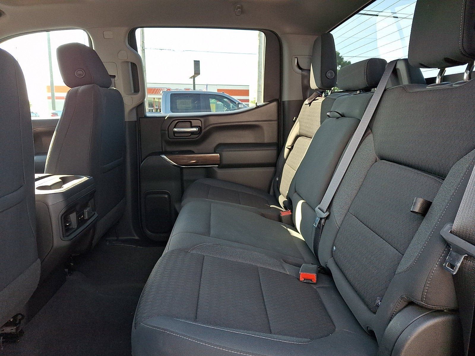 Used 2022 Chevrolet Silverado 1500 LT Trail Boss w/ Bed Protection Package AWD/4WD image 10