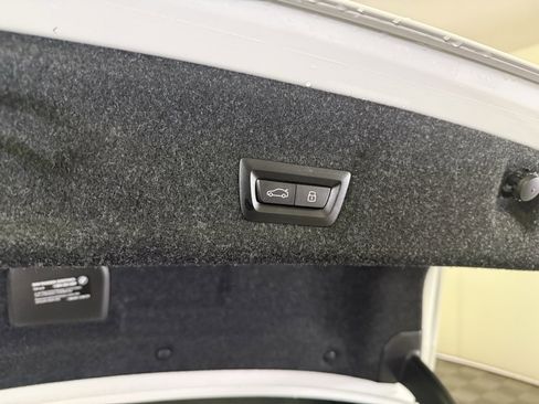 Used 2025 BMW 330i xDrive 330i xDrive w/ M Sport Package image 40