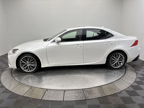 Used 2018 Lexus IS 300 AWD image 16