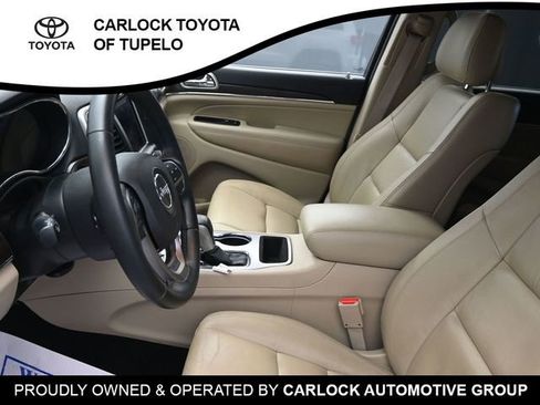 Used 2018 Jeep Grand Cherokee Limited image 11