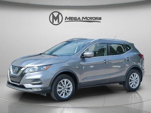 Used 2021 Nissan Rogue Sport SV FWD image 2