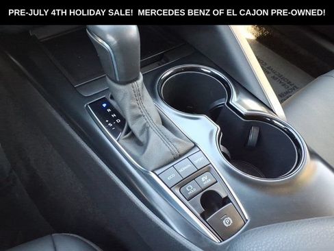 Used 2020 Toyota Camry SE w/ Sunroof Package FWD image 8