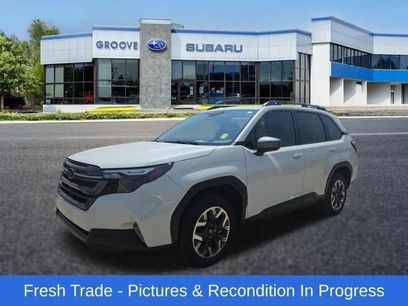 Used 2025 Subaru Forester Premium w/ Convenience Package #1