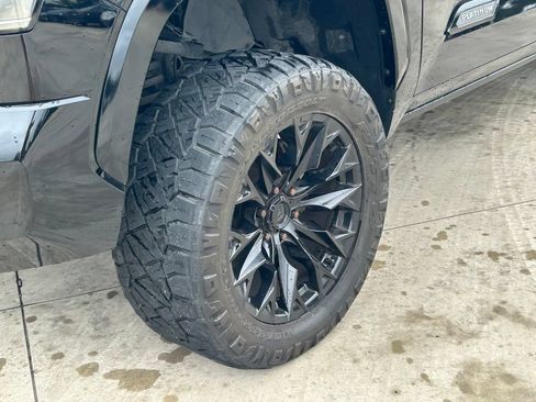 Used 2023 Toyota Tundra Platinum w/ Advanced Package AWD/4WD image 9