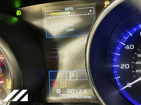 Used 2019 Subaru Outback 2.5i Touring AWD/4WD image 13