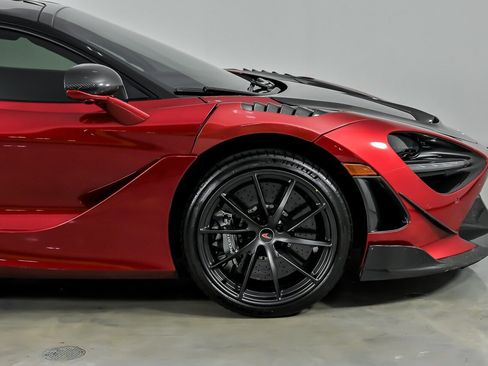 Used 2018 McLaren 720S RWD image 18