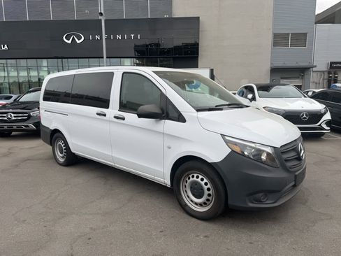 Used 2023 Mercedes-Benz Metris Passenger image 2