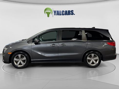 Used 2018 Honda Odyssey EX image 2
