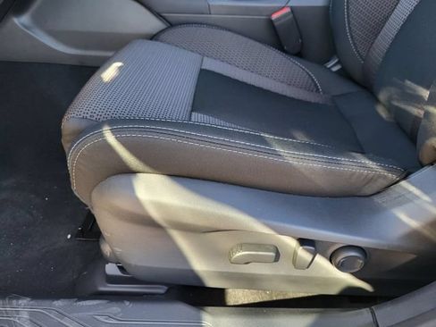 Used 2025 Subaru Outback Premium AWD/4WD image 16