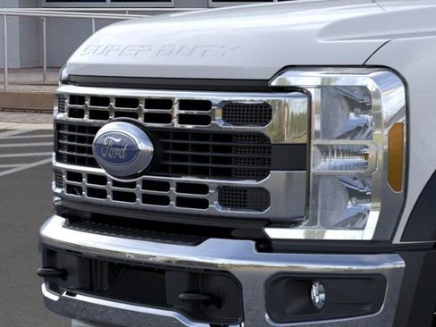New 2026 Ford F550 2WD Regular Cab Super Duty image 17