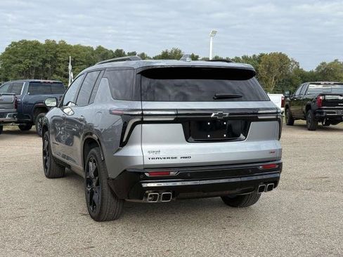 Used 2024 Chevrolet Traverse RS w/ LPO, Floor Liner Package image 6