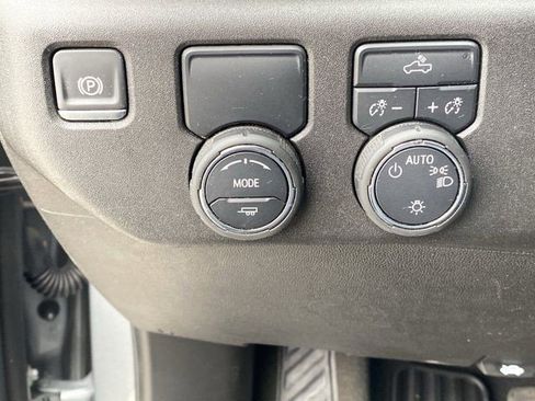 Certified 2025 Chevrolet Silverado 1500 LT image 19