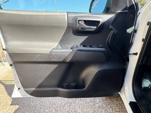 Used 2023 Toyota Tacoma SR image 23