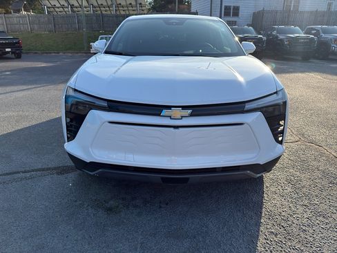 New 2026 Chevrolet Blazer EV LT AWD/4WD image 8