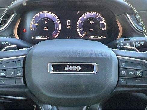 New 2025 Jeep Grand Cherokee L Laredo image 30