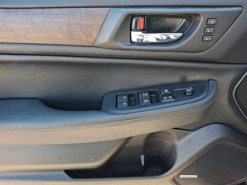 Used 2016 Subaru Outback 2.5i Limited w/ Popular Package #4 image 12