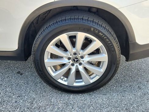 Used 2021 Mercedes-Benz GLC 300 4MATIC image 8