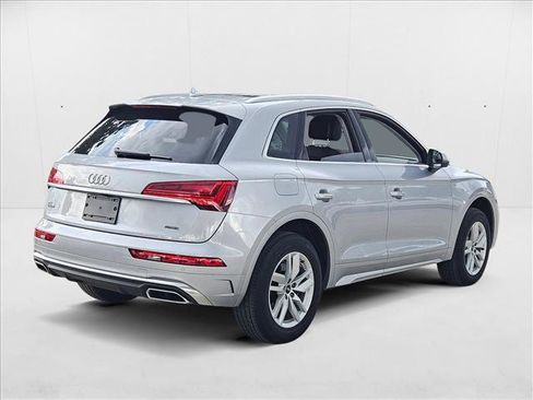 Used 2023 Audi Q5 2.0T Premium w/ Convenience Package image 5